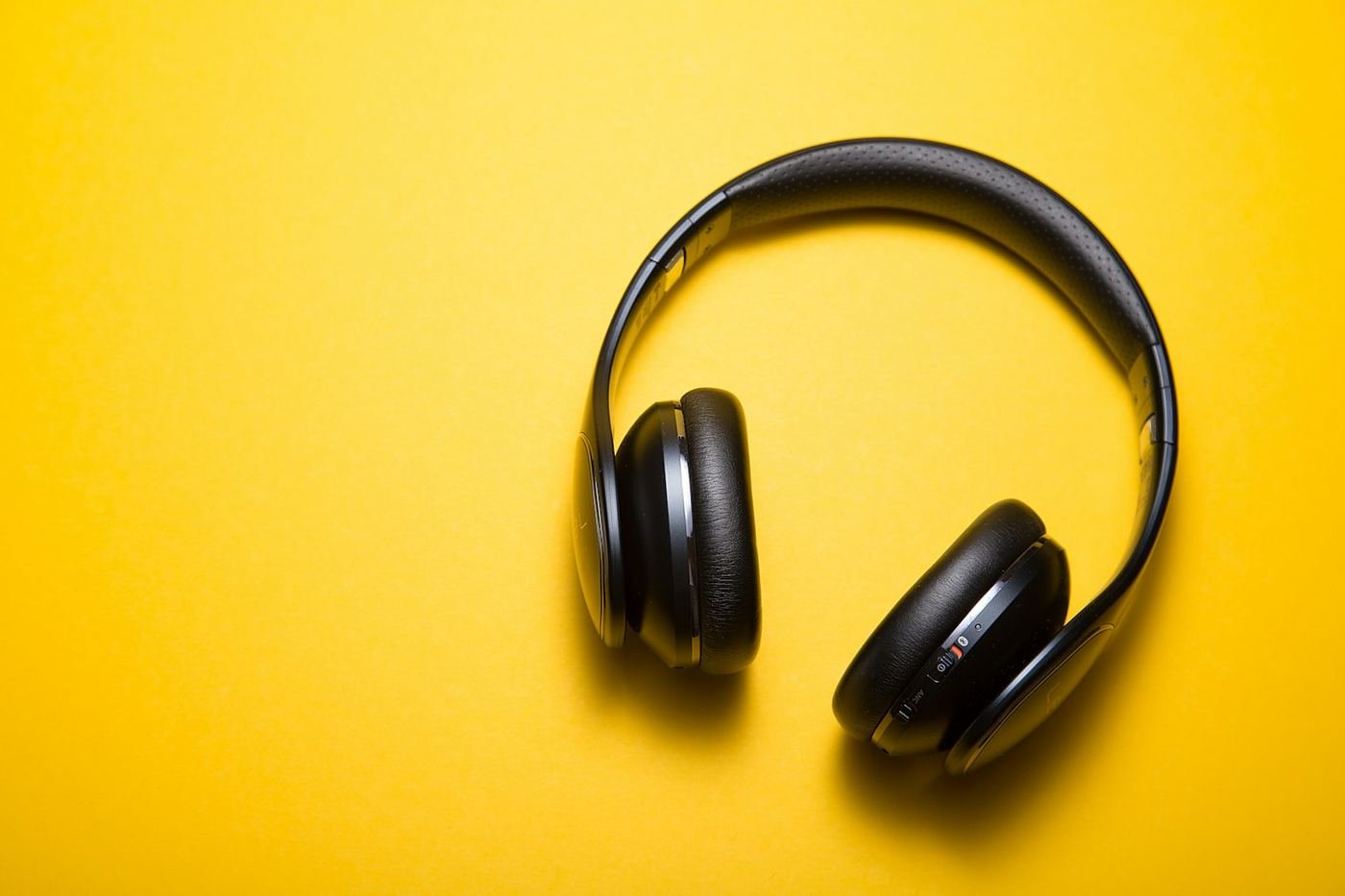 Best headphones for open offices under a tight budget: a practical note