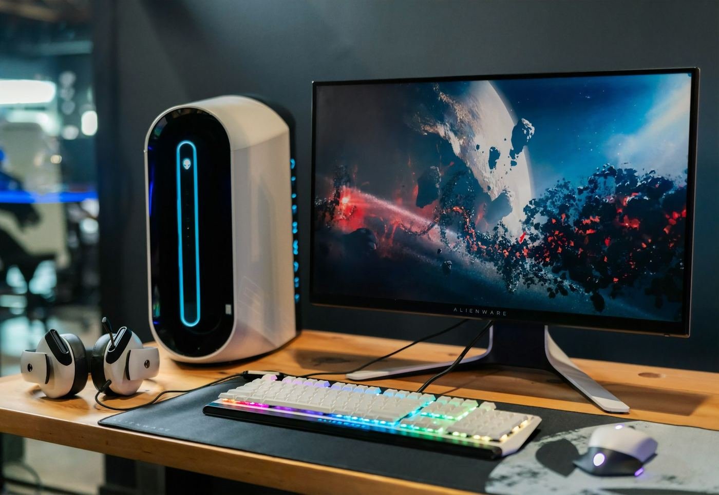 Best monitor for writers under a tight budget: what I would actually do