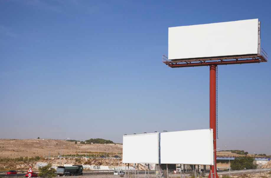 Traditional Billboards vs Mobile Billboards 